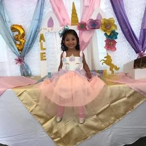 Meet your Posher, Glory